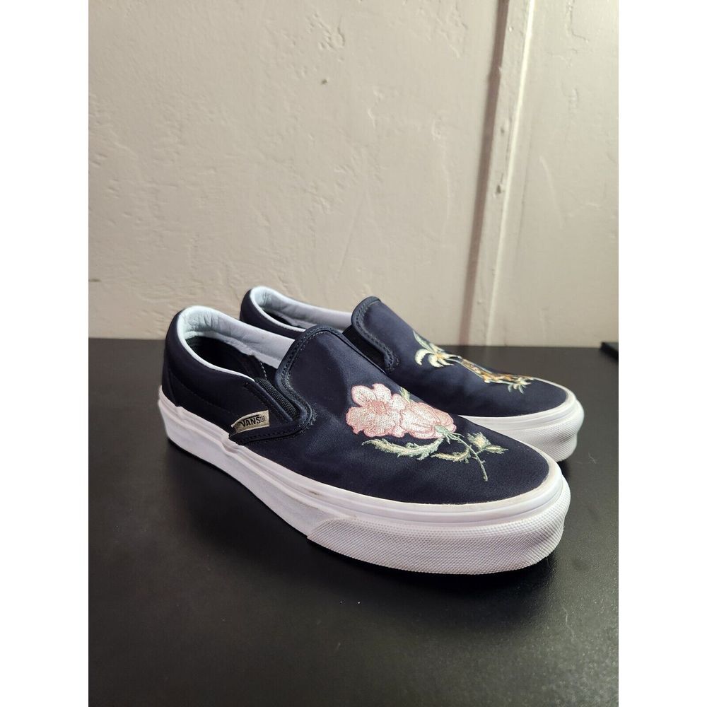VANS Black Satin California Souvenir Slip On Tiger Floral‎ Embroidered Size 5.5